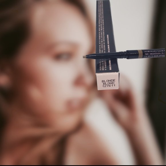 Blond Precision Brow Liner - Mary Kay - Picture 5 of 6